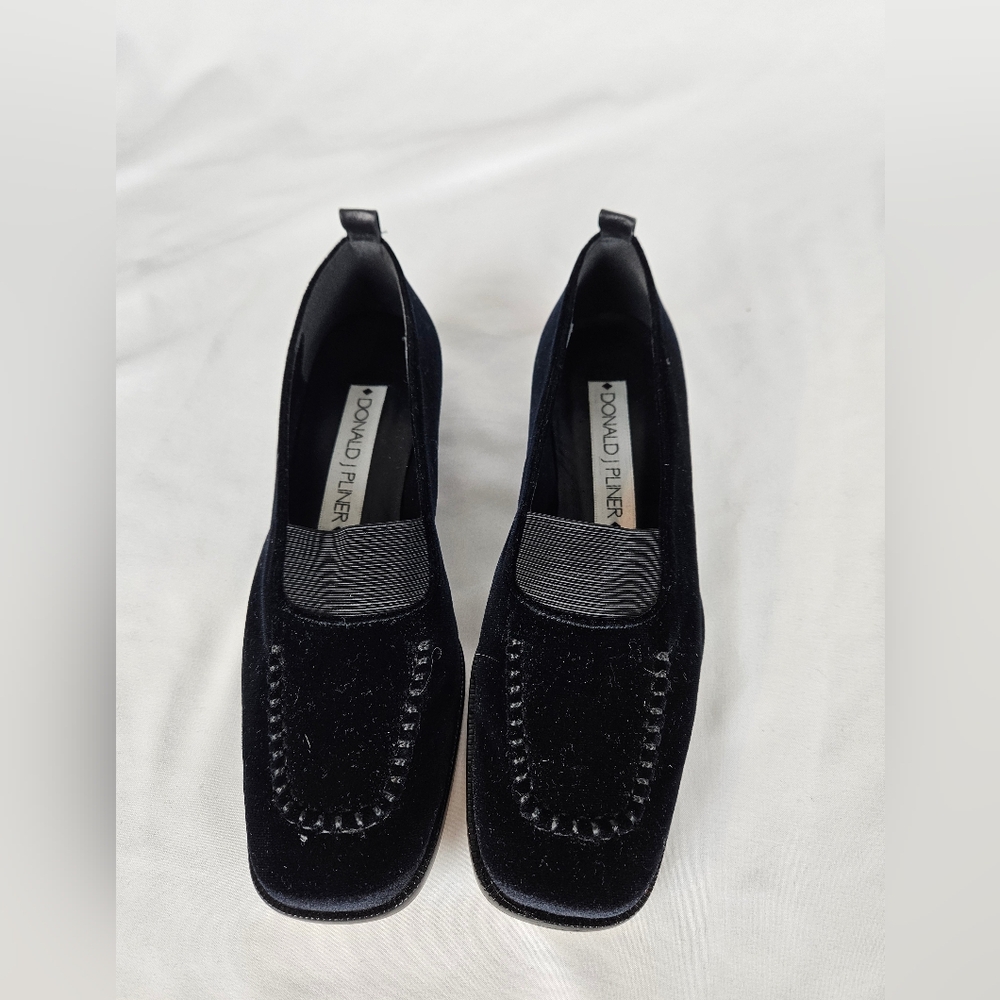 Donald J. Pliner Black Suede Flats MoccasinStyle